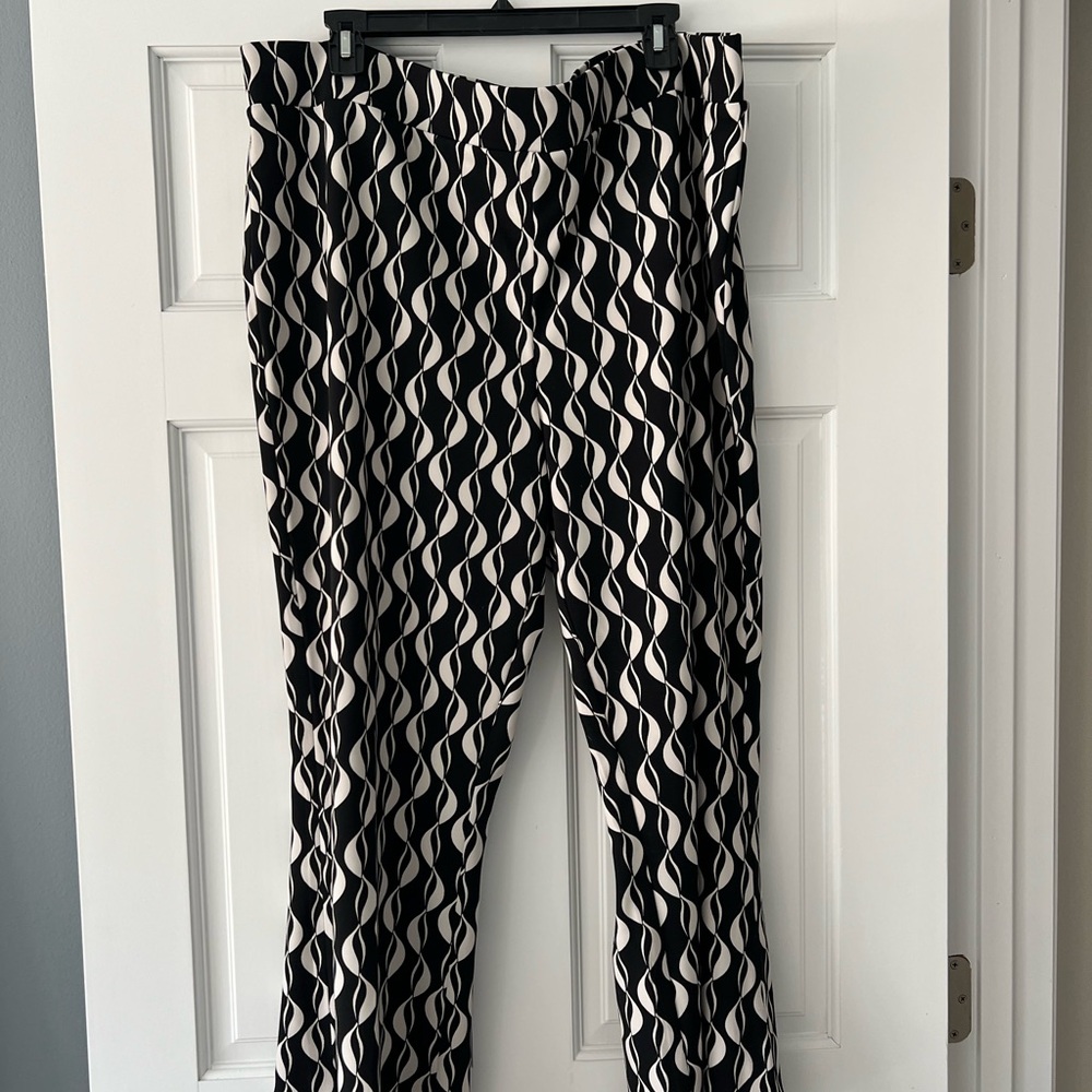Joseph Ribkoff Black and White Wave Pattern Pants